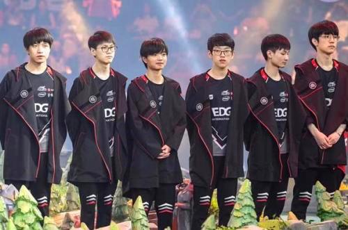 了更深刻的 了更深刻的