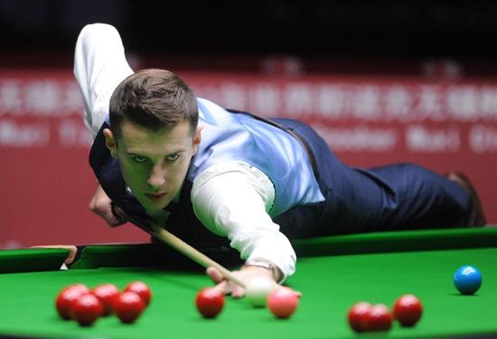 曼通过引入 曼通过引入