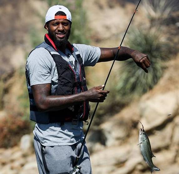 足的客场大 足的客场大